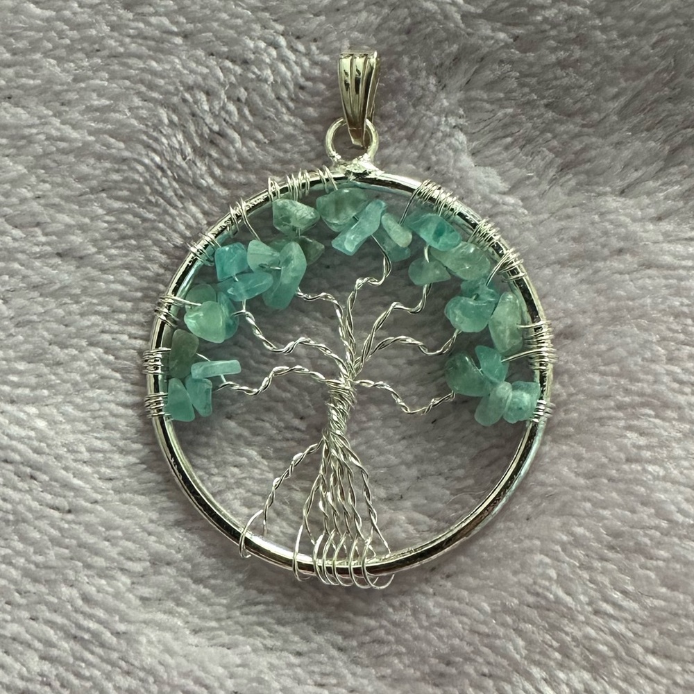 Turquoise stone tree pendant